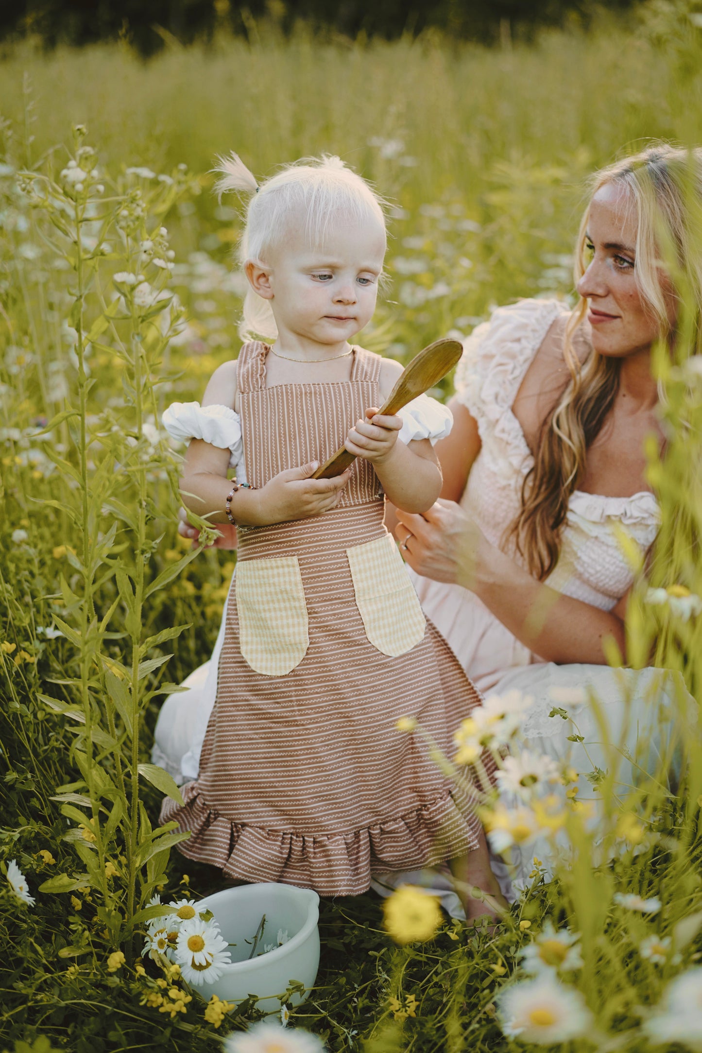Mama's Little Helper Apron (Toddler)