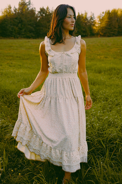 Creamy Peach Lace Dress (S-L)