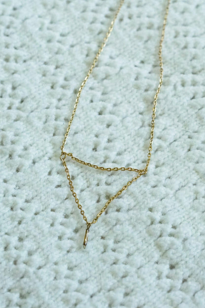 Simple Triangle Necklace